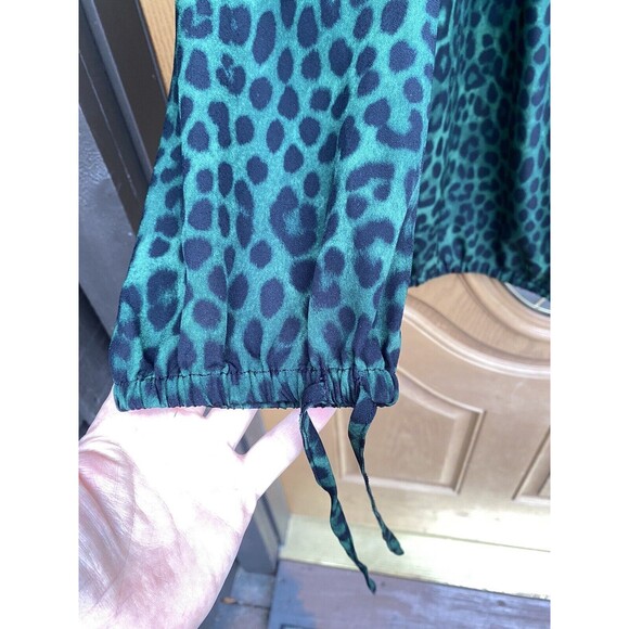 Michael Kors Green Cheetah Animal Print Off the Shoulder Ruffle Top 1X 2X READ - Picture 12 of 14